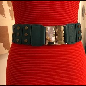 Super hot turquoise belt.